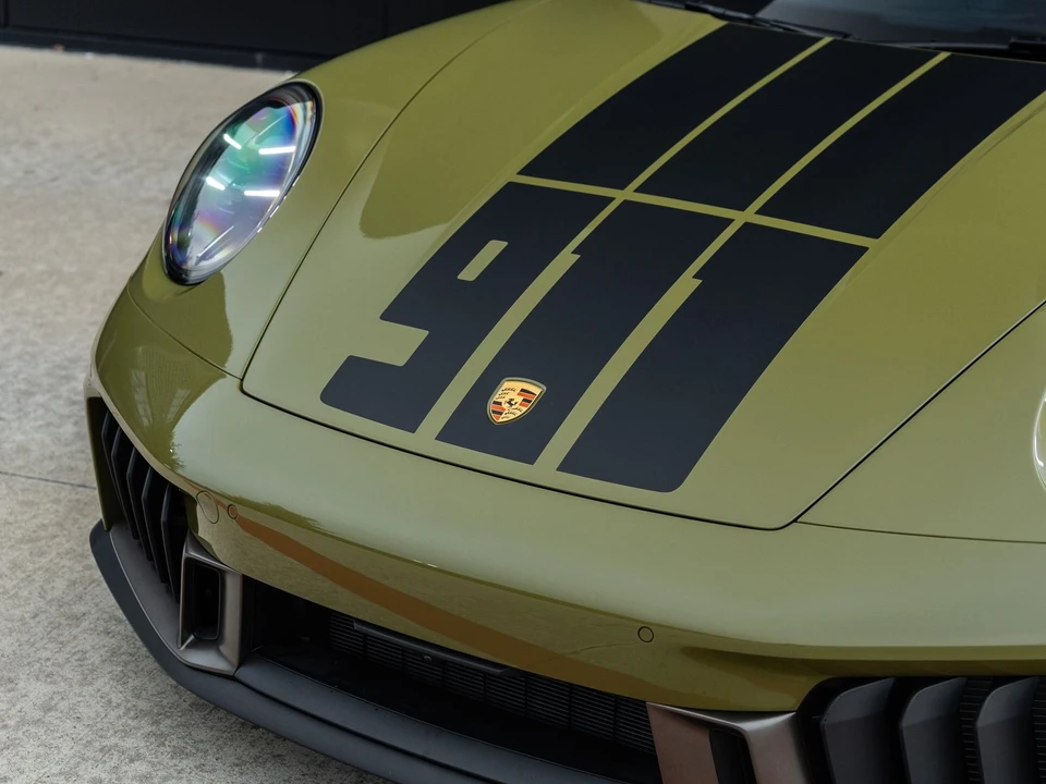 2026 Porsche 911 - Image 22 of 31
