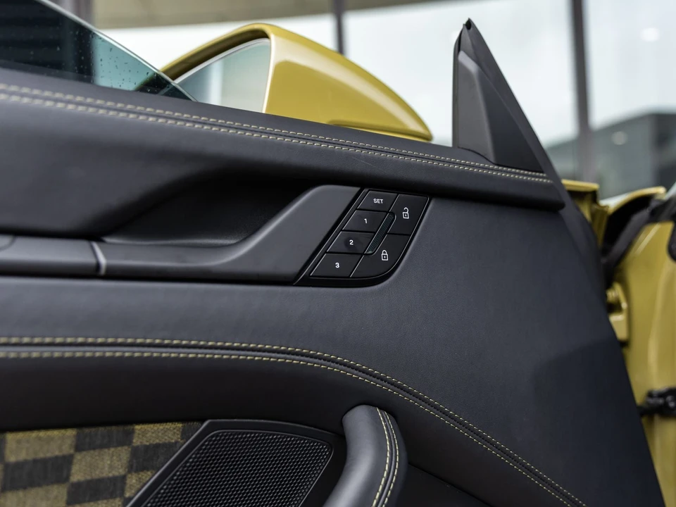 2026 Porsche 911 - Image 31 of 31