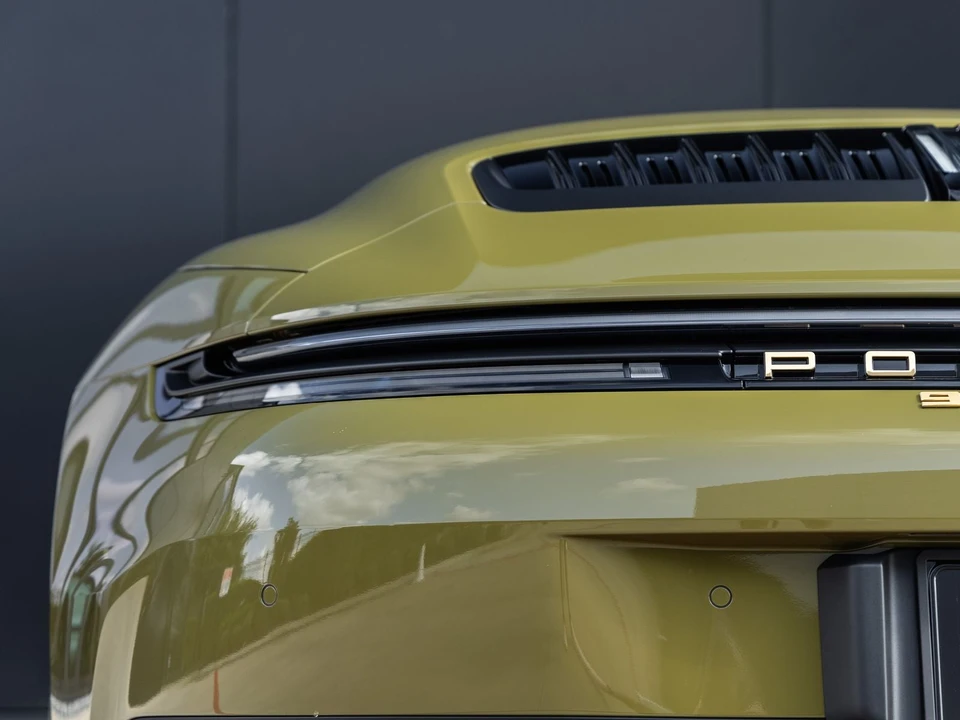 2026 Porsche 911 - Image 20 of 31
