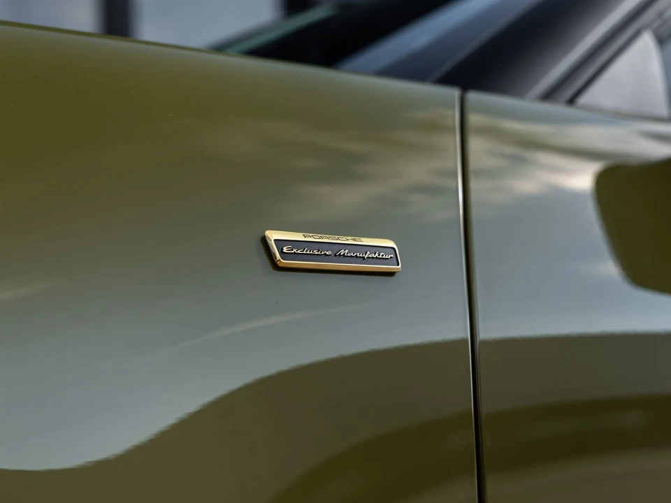 2026 Porsche 911 - Image 24 of 31