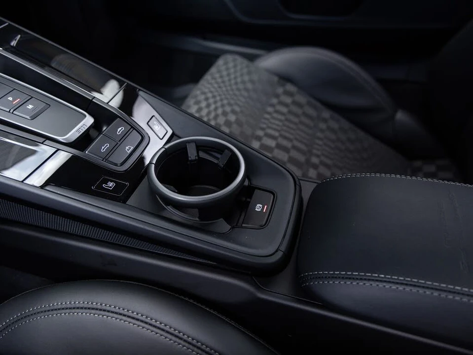 2026 Porsche 911 - Image 20 of 31