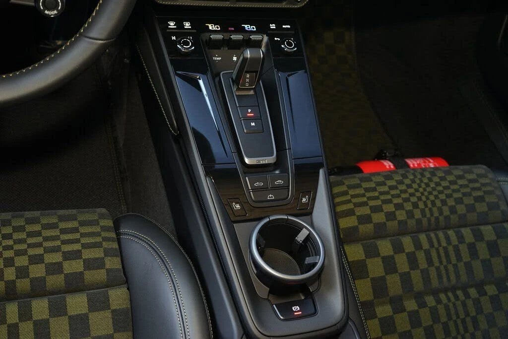2026 Porsche 911 - Image 20 of 31