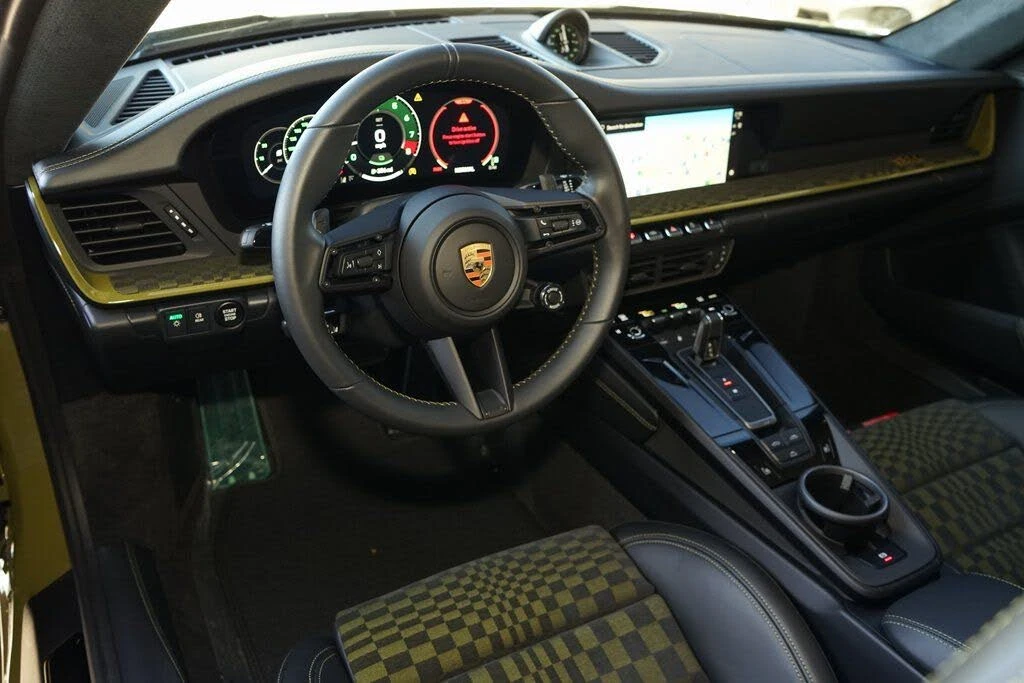 2026 Porsche 911 - Image 9 of 31