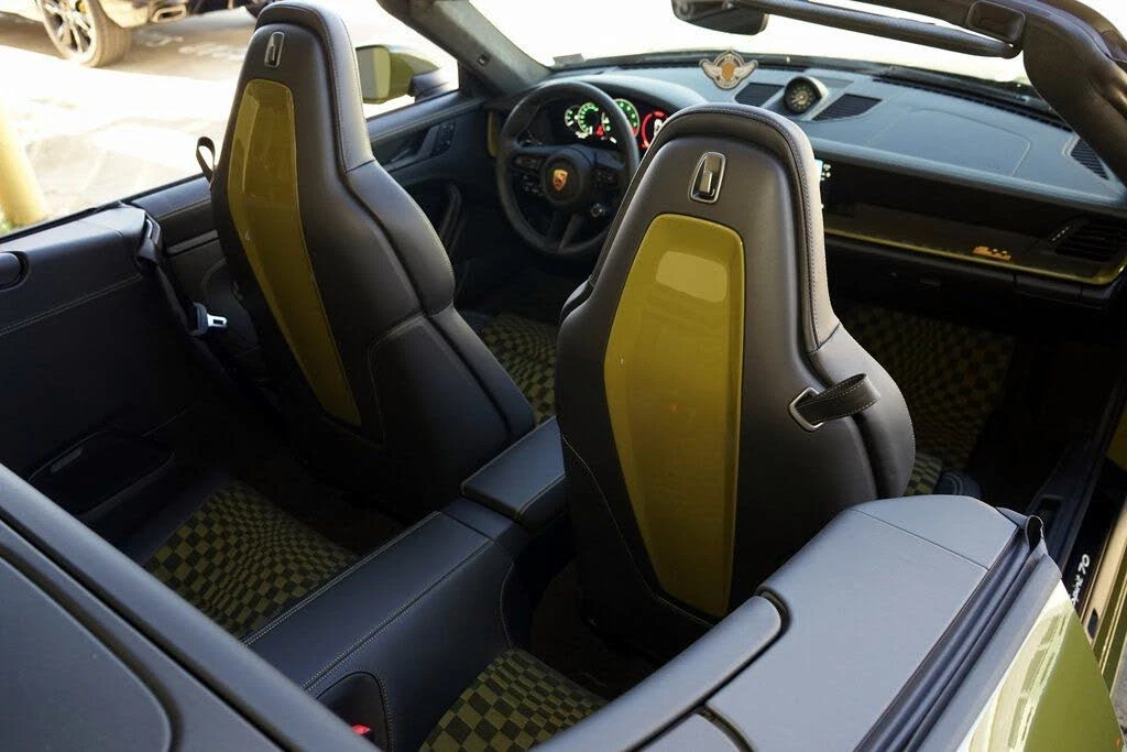 2026 Porsche 911 - Image 29 of 31