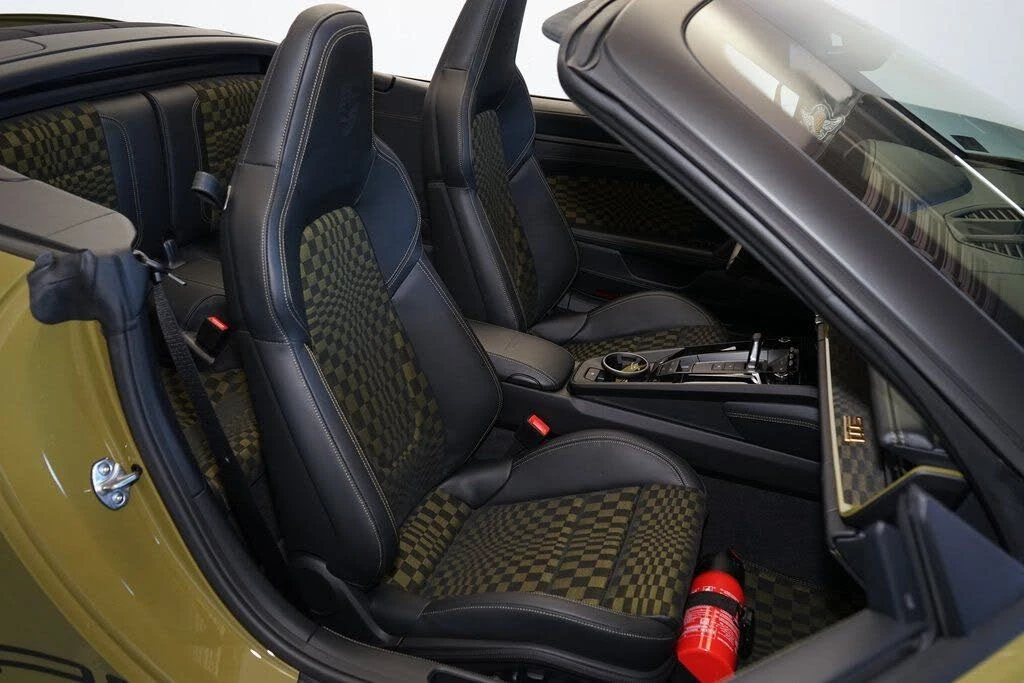 2026 Porsche 911 - Image 11 of 31