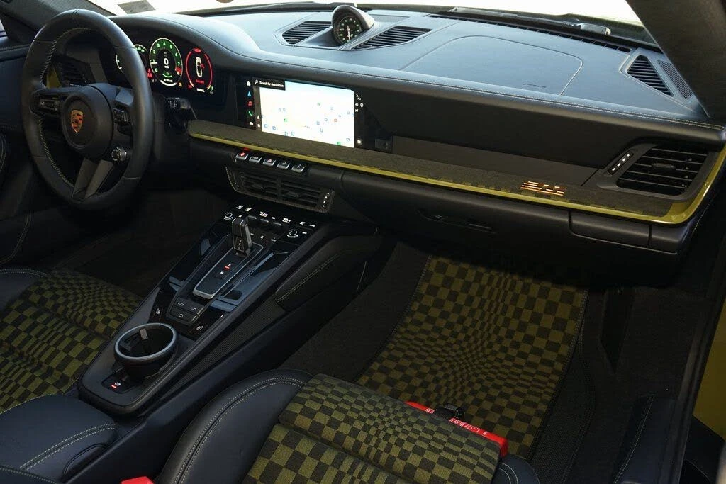 2026 Porsche 911 - Image 12 of 31