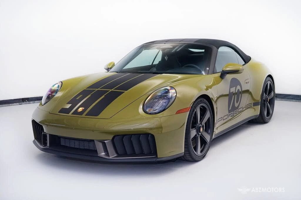 2026 Porsche 911 - Image 2 of 31