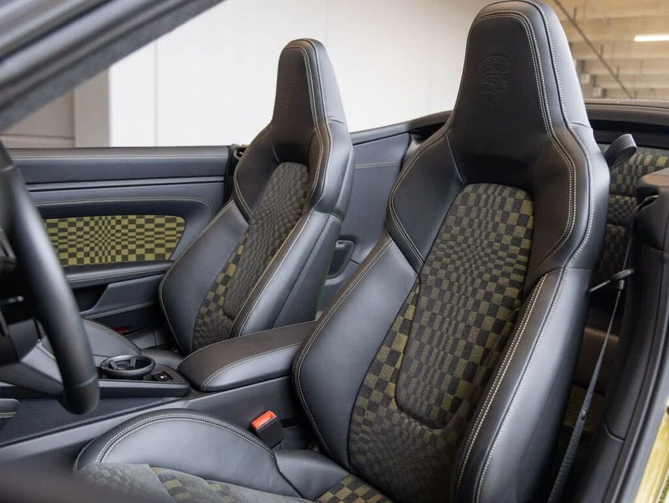 2026 Porsche 911 - Image 4 of 31