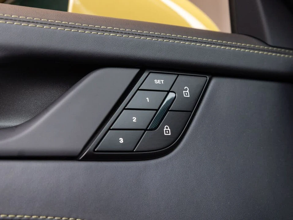 2026 Porsche 911 - Image 20 of 31