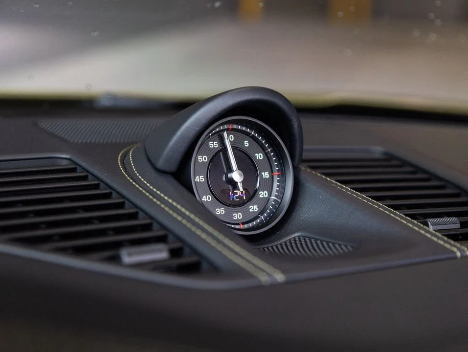 2026 Porsche 911 - Image 26 of 31