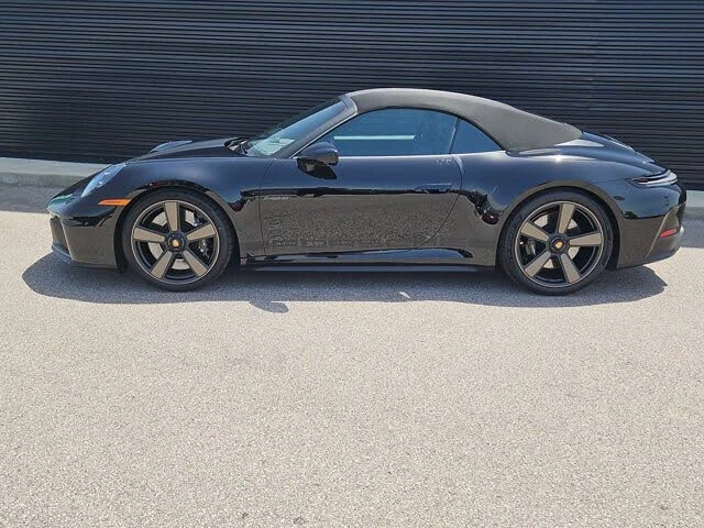 2026 Porsche 911 - Image 7 of 31