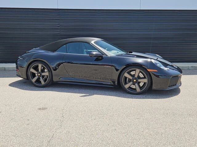 2026 Porsche 911 - Image 6 of 31