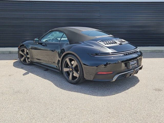 2026 Porsche 911 - Image 10 of 31