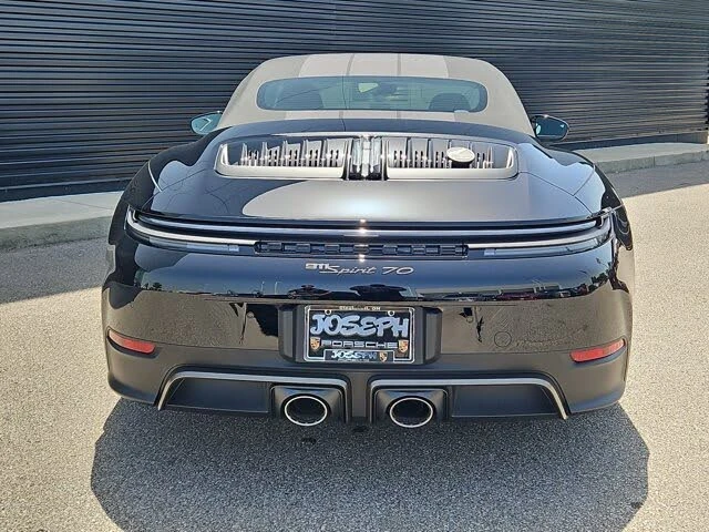 2026 Porsche 911 - Image 9 of 31