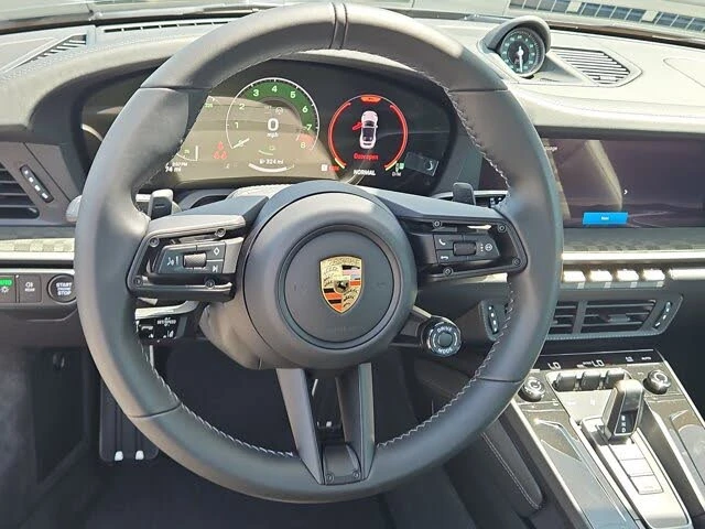 2026 Porsche 911 - Image 23 of 31
