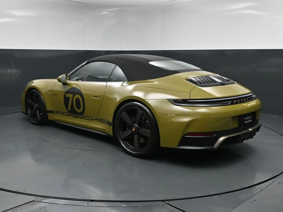 2026 Porsche 911 - Image 3 of 31