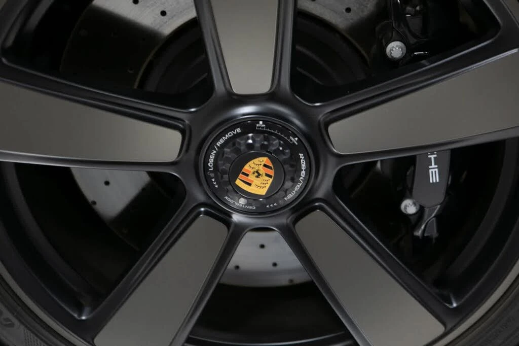 2026 Porsche 911 - Image 11 of 31