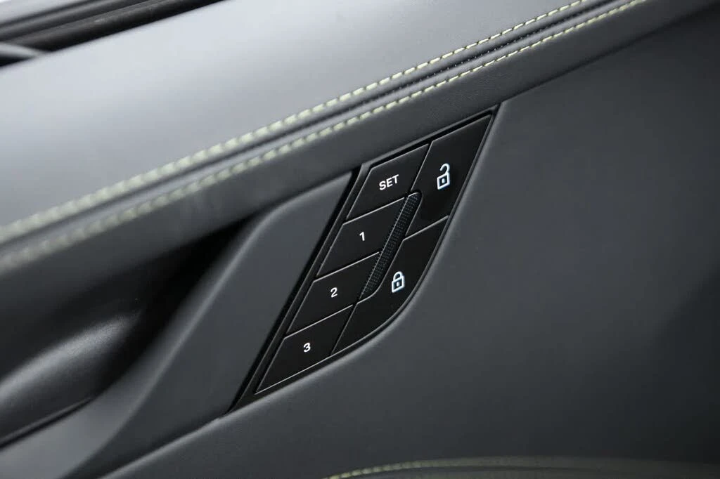 2026 Porsche 911 - Image 25 of 31
