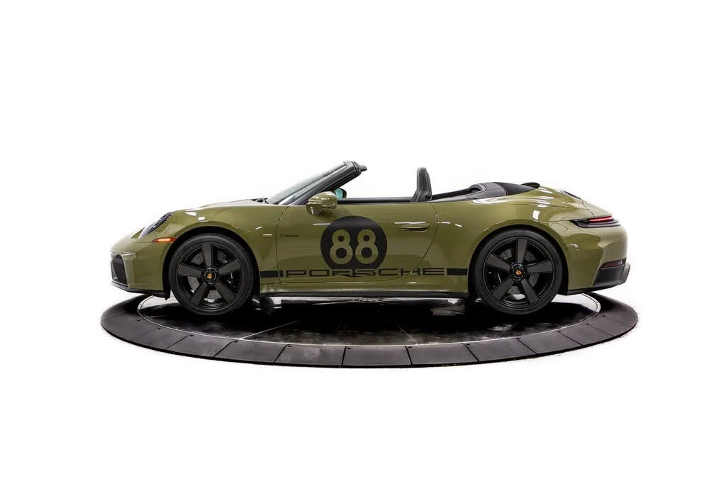 2026 Porsche 911 - Image 2 of 31