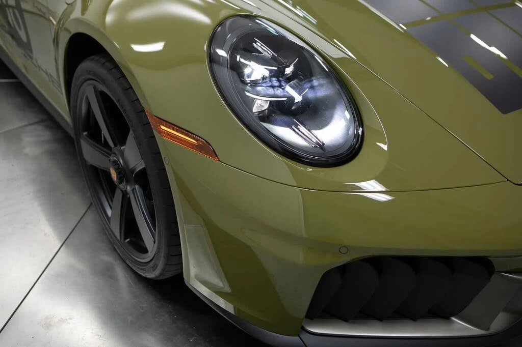 2026 Porsche 911 - Image 12 of 31
