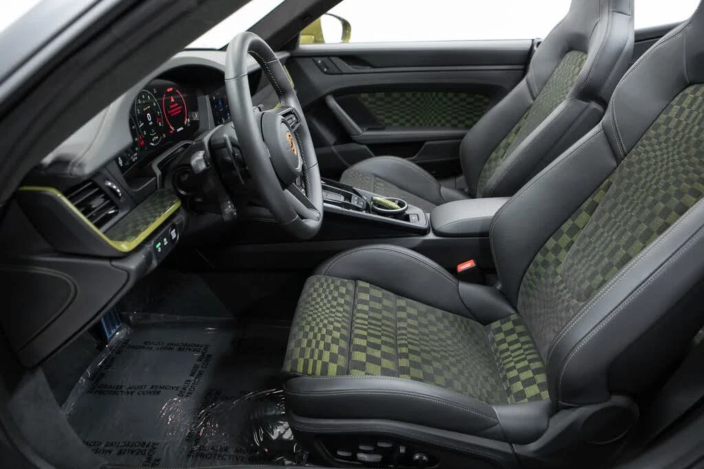 2026 Porsche 911 - Image 22 of 31