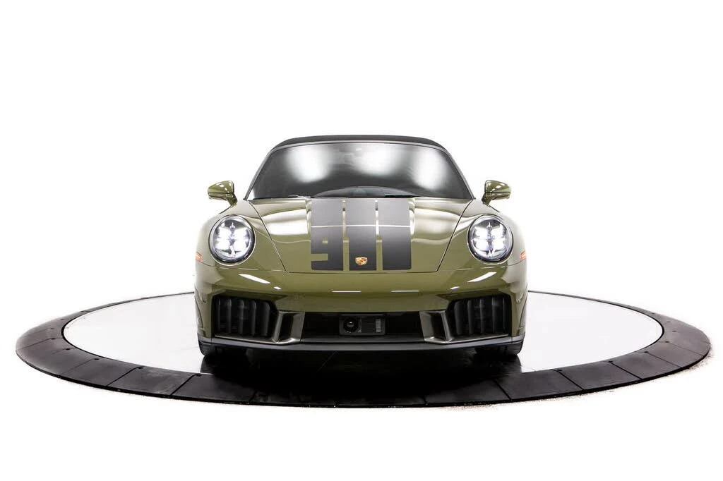 2026 Porsche 911 - Image 10 of 31