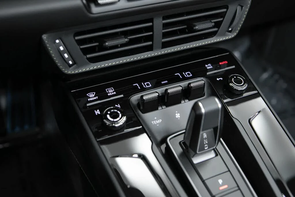 2026 Porsche 911 - Image 29 of 31