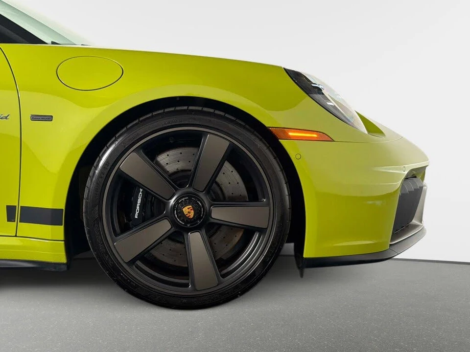 2026 Porsche 911 - Image 20 of 31