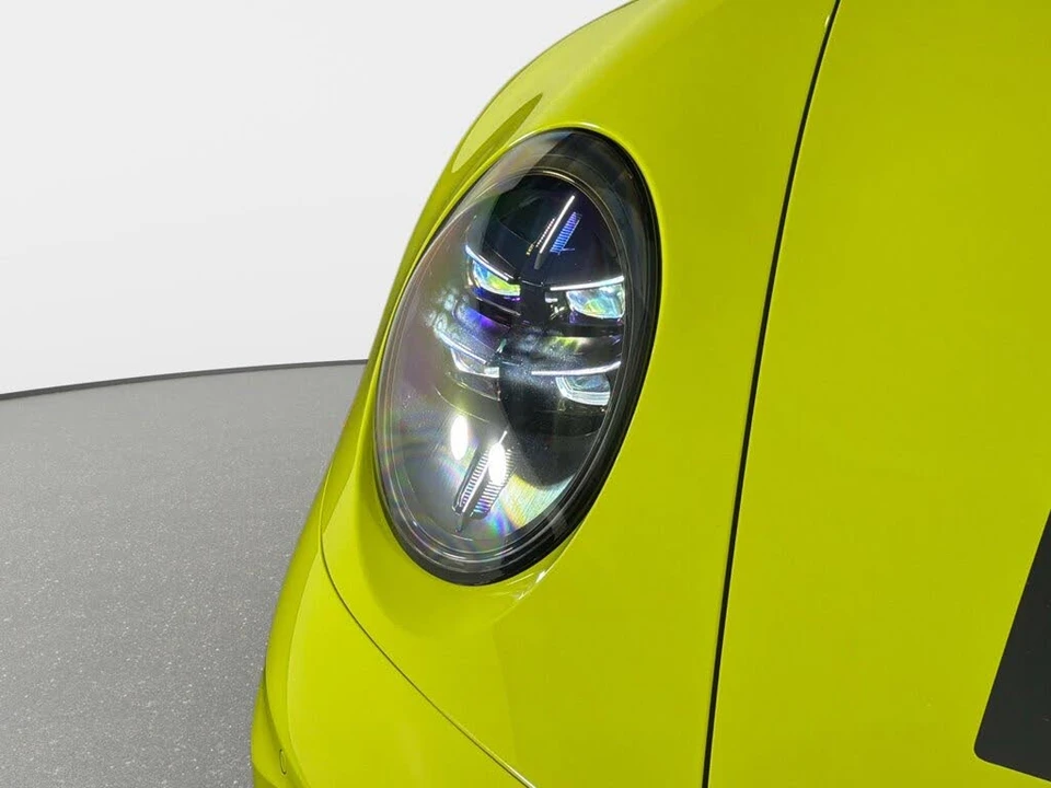 2026 Porsche 911 - Image 9 of 31