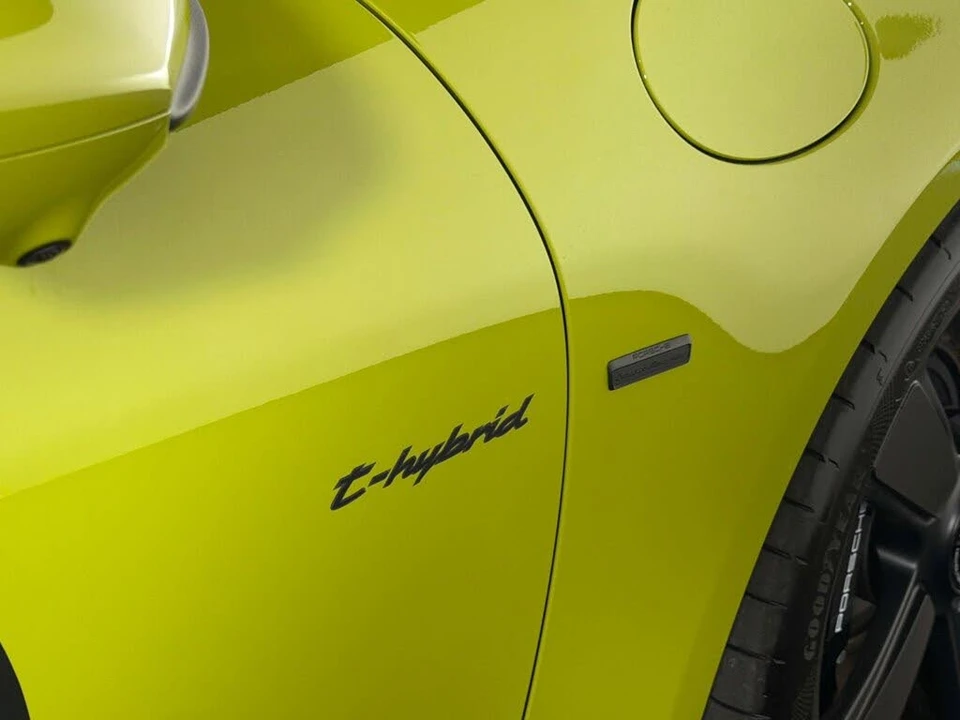 2026 Porsche 911 - Image 21 of 31