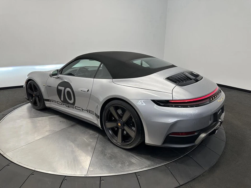 2026 Porsche 911 - Image 4 of 6