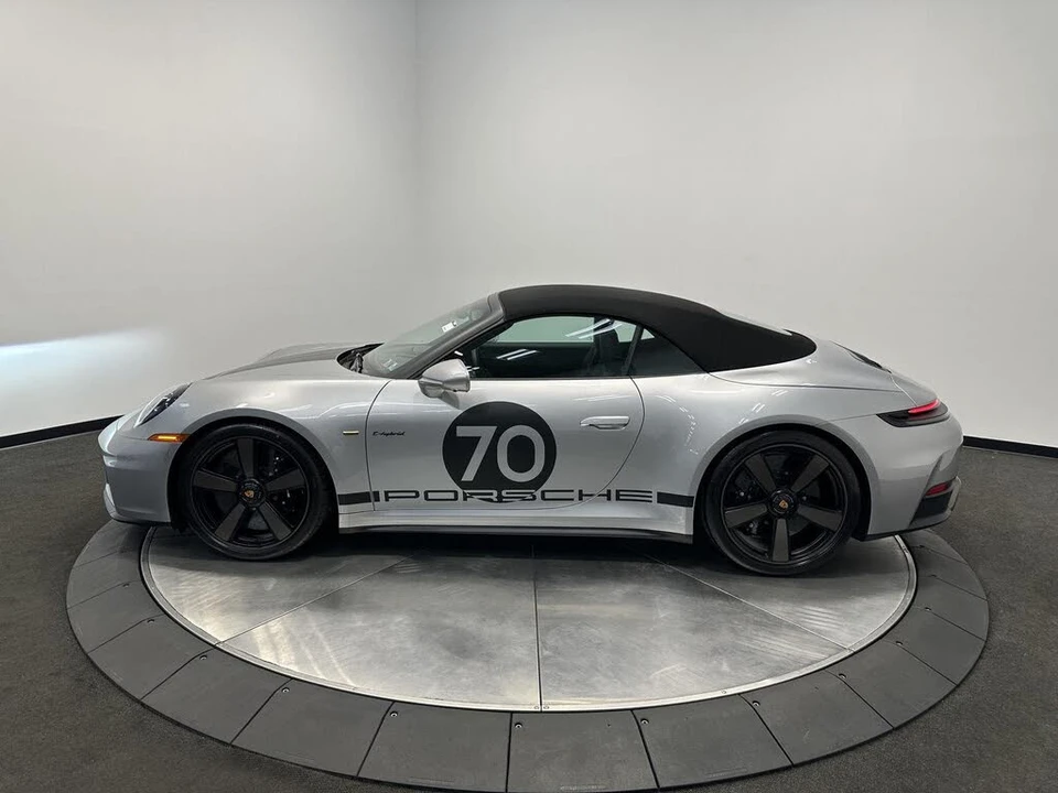 2026 Porsche 911 - Image 3 of 6