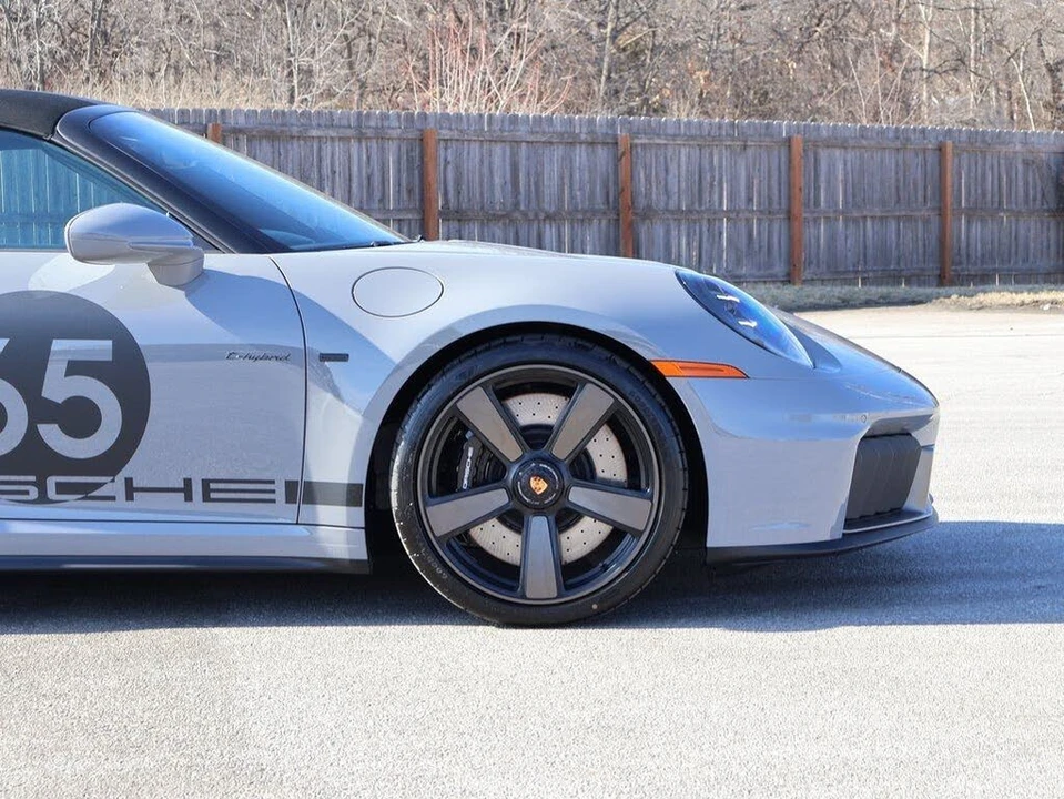2026 Porsche 992 Carrera GTS - Image 11 of 31