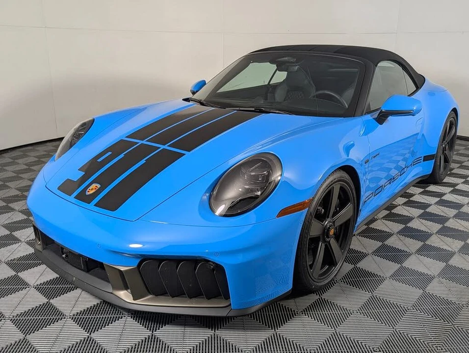 2026 Porsche 911 - Image 2 of 31