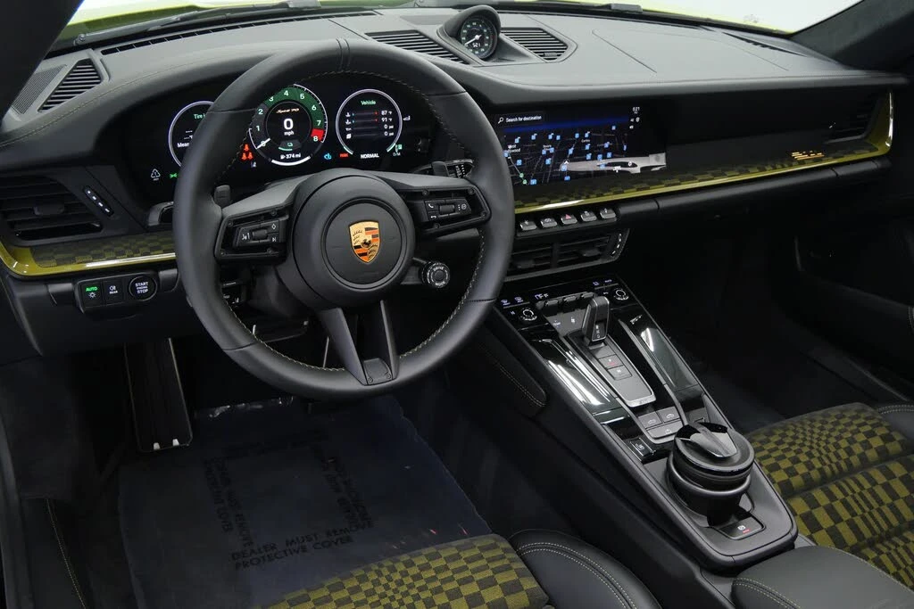 2026 Porsche 911 - Image 13 of 31