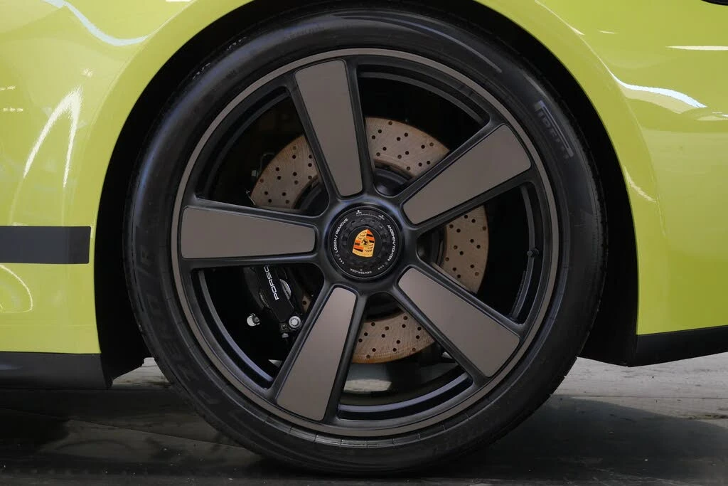 2026 Porsche 911 - Image 11 of 31