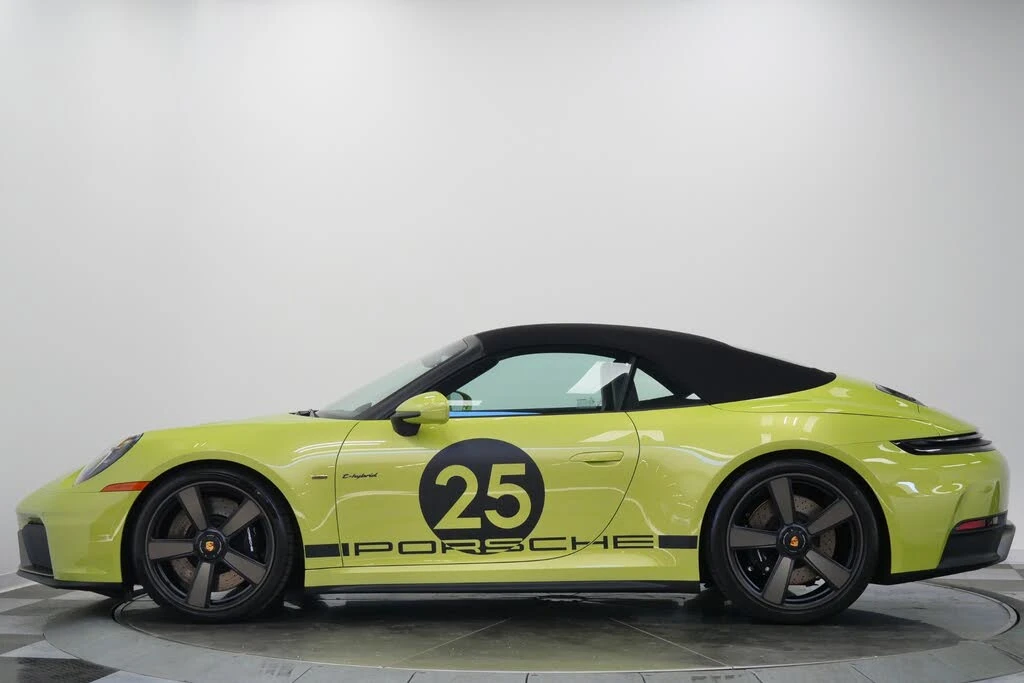 2026 Porsche 911 - Image 6 of 31