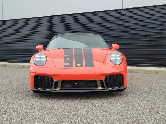 2026 Porsche 911 - Image 12 of 31