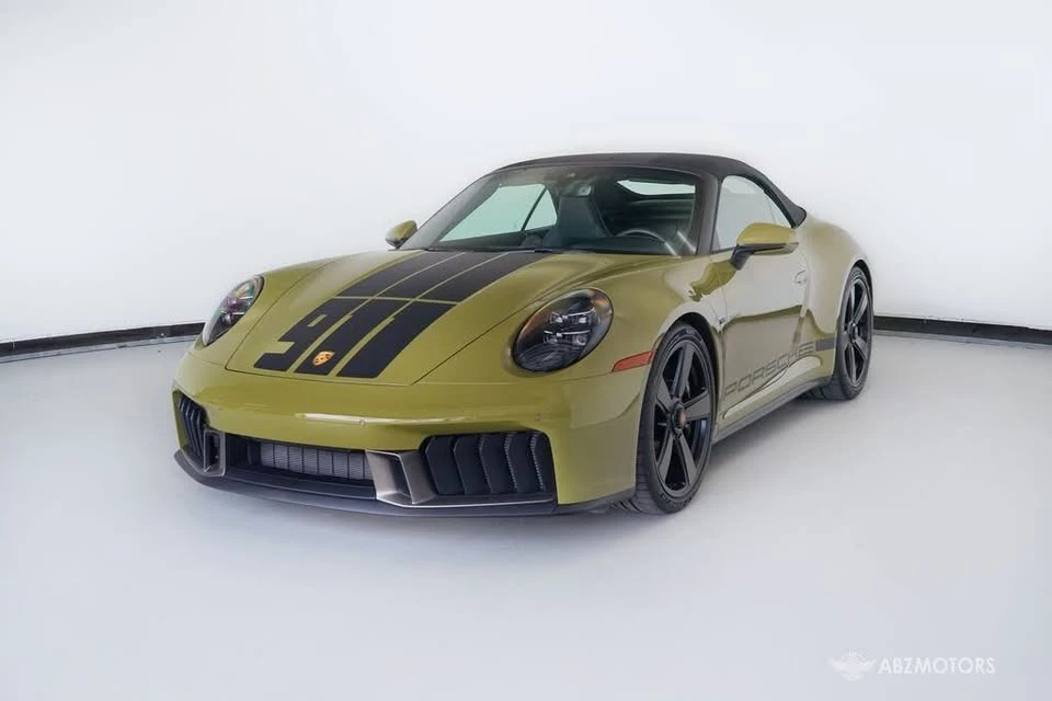 2026 Porsche 911 - Image 2 of 20