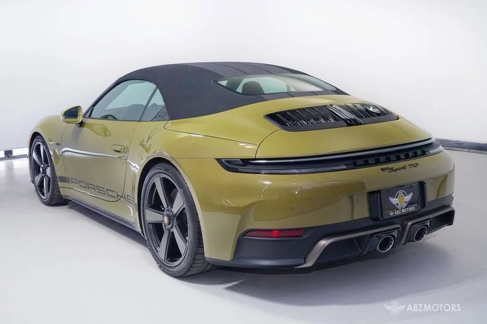 2026 Porsche 911 - Image 6 of 20