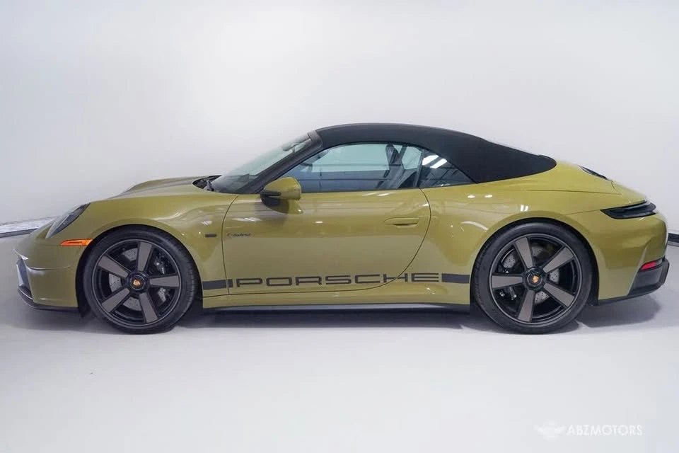2026 Porsche 911 - Image 4 of 20