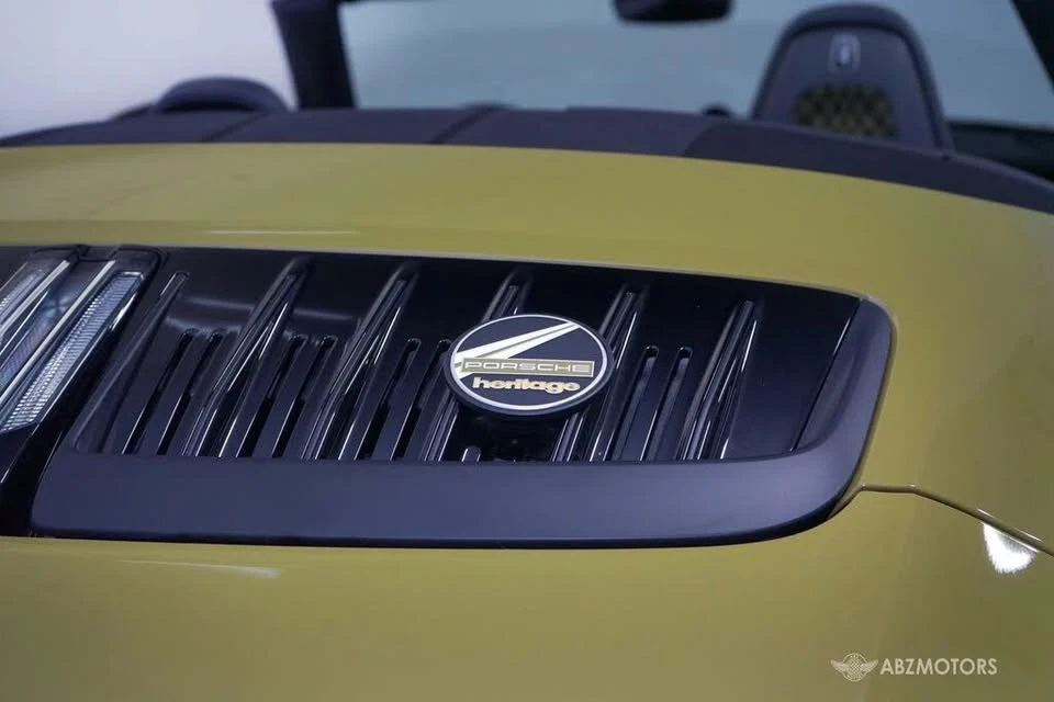 2026 Porsche 911 - Image 8 of 20