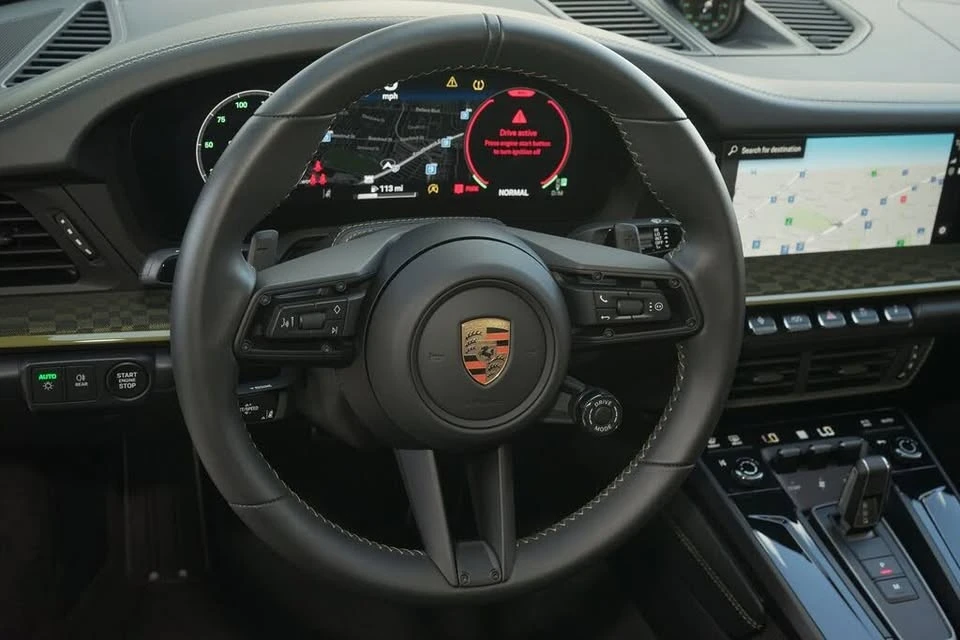 2026 Porsche 911 - Image 14 of 20