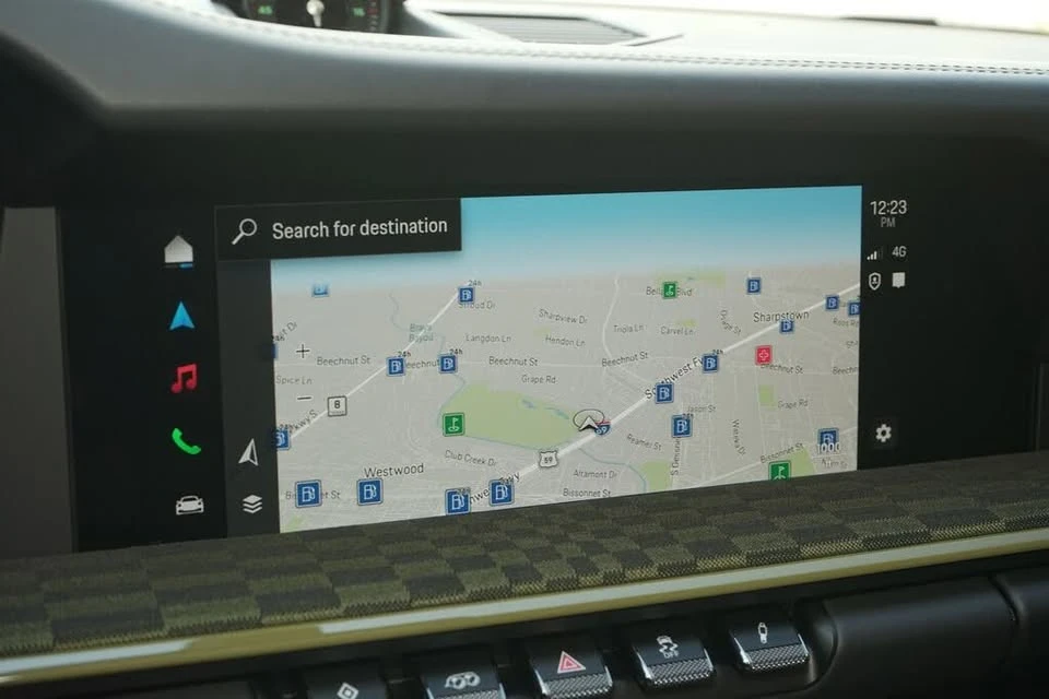 2026 Porsche 911 - Image 16 of 20