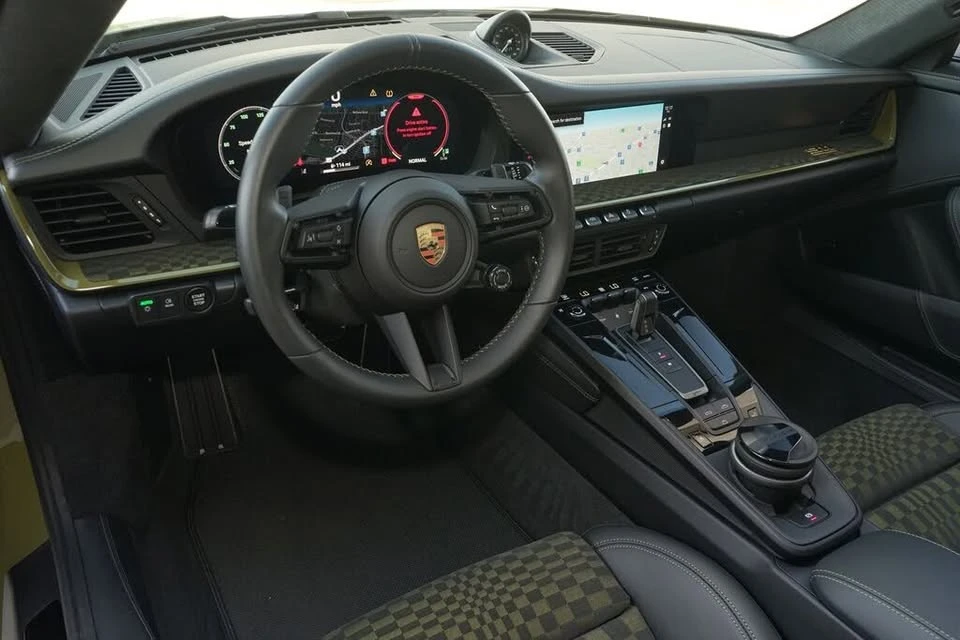 2026 Porsche 911 - Image 10 of 20
