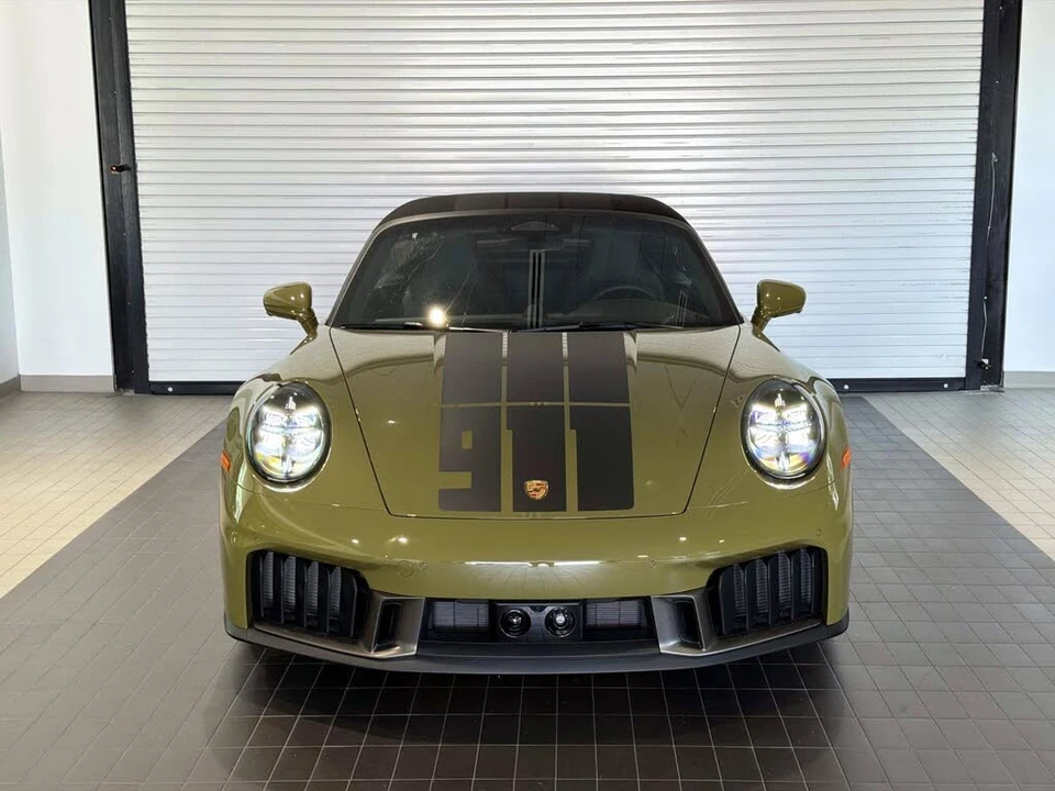 2026 Porsche 911 - Image 7 of 23