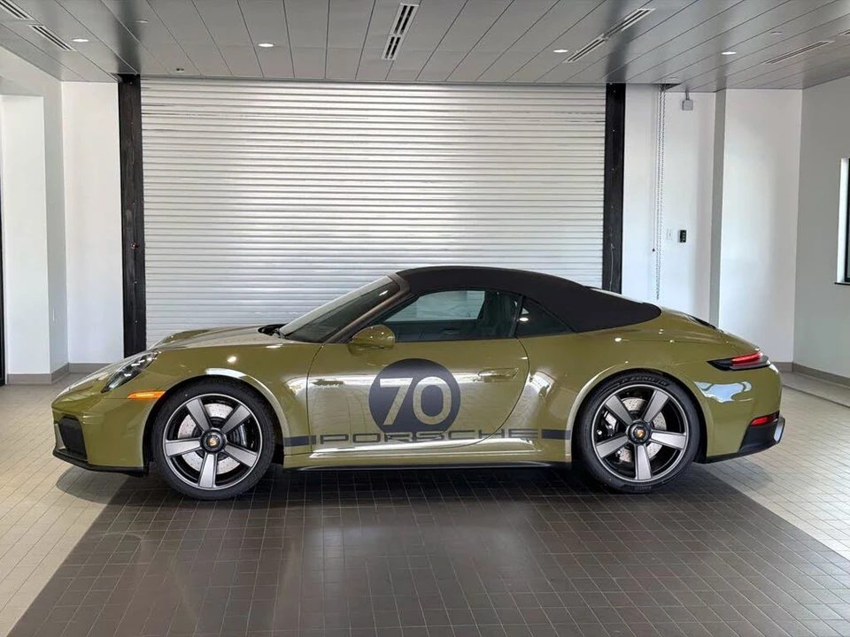 2026 Porsche 911 - Image 2 of 23