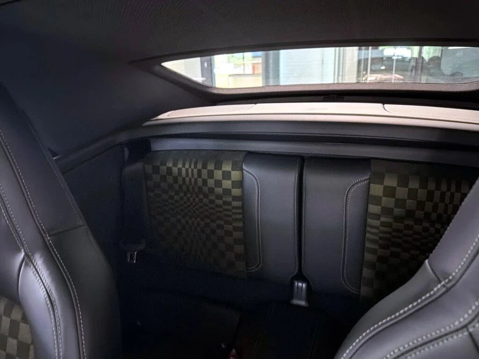 2026 Porsche 911 - Image 14 of 23