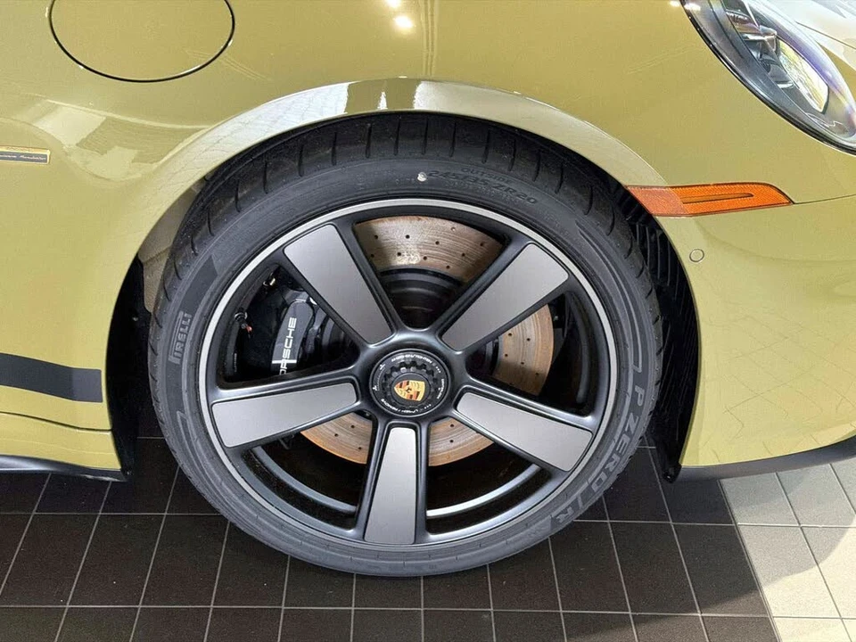 2026 Porsche 911 - Image 11 of 23