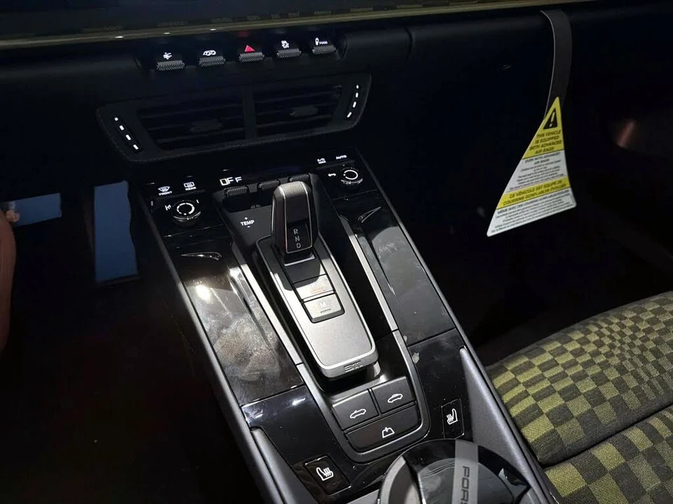 2026 Porsche 911 - Image 17 of 23